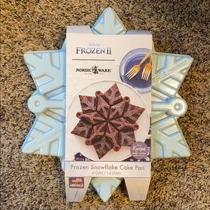 NordicWare Frozen Snowflake Cake Pan